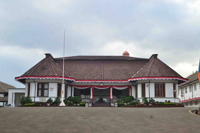 Gedung PT KAI